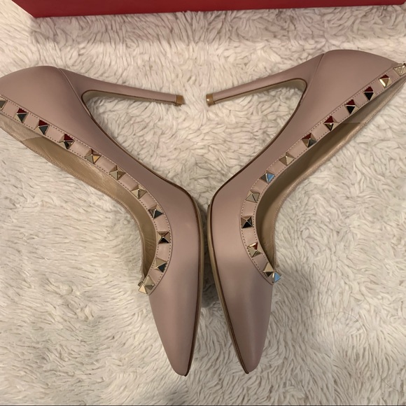 Valentino Garavani Rockstud Pumps 💕 Heels - Picture 15 of 15